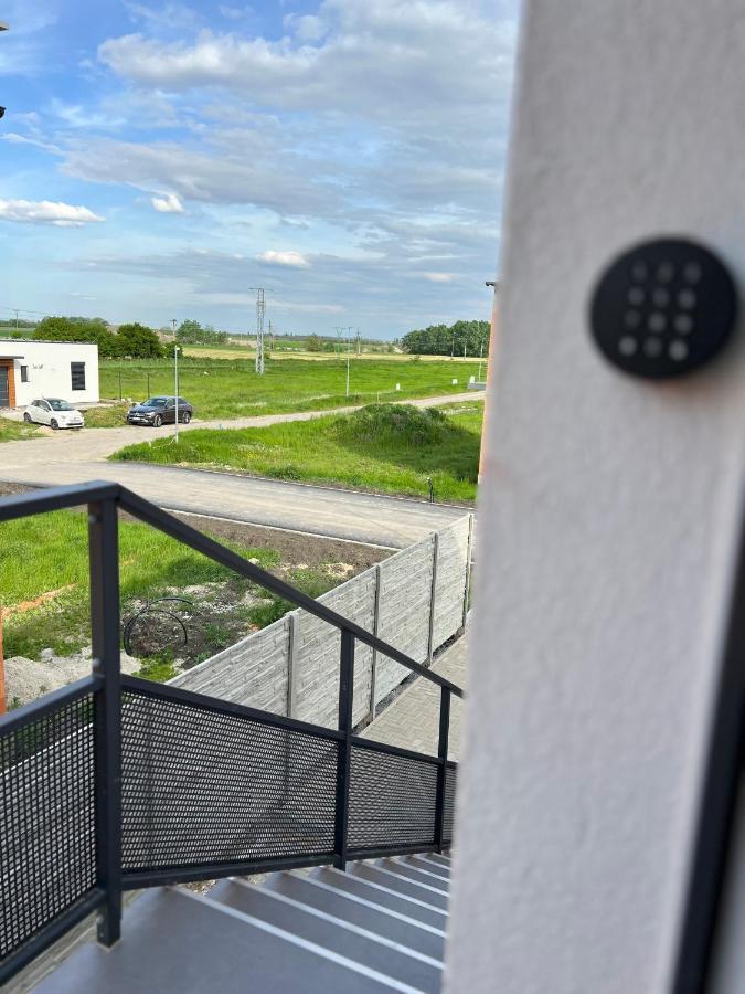Apartmany Catalina Nesvady Exterior photo