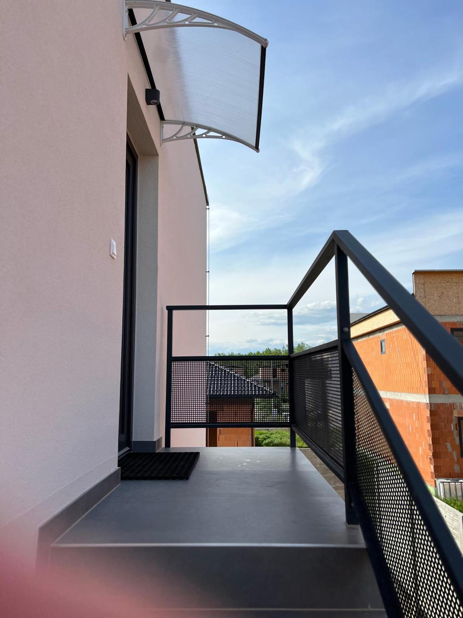Apartmany Catalina Nesvady Exterior photo